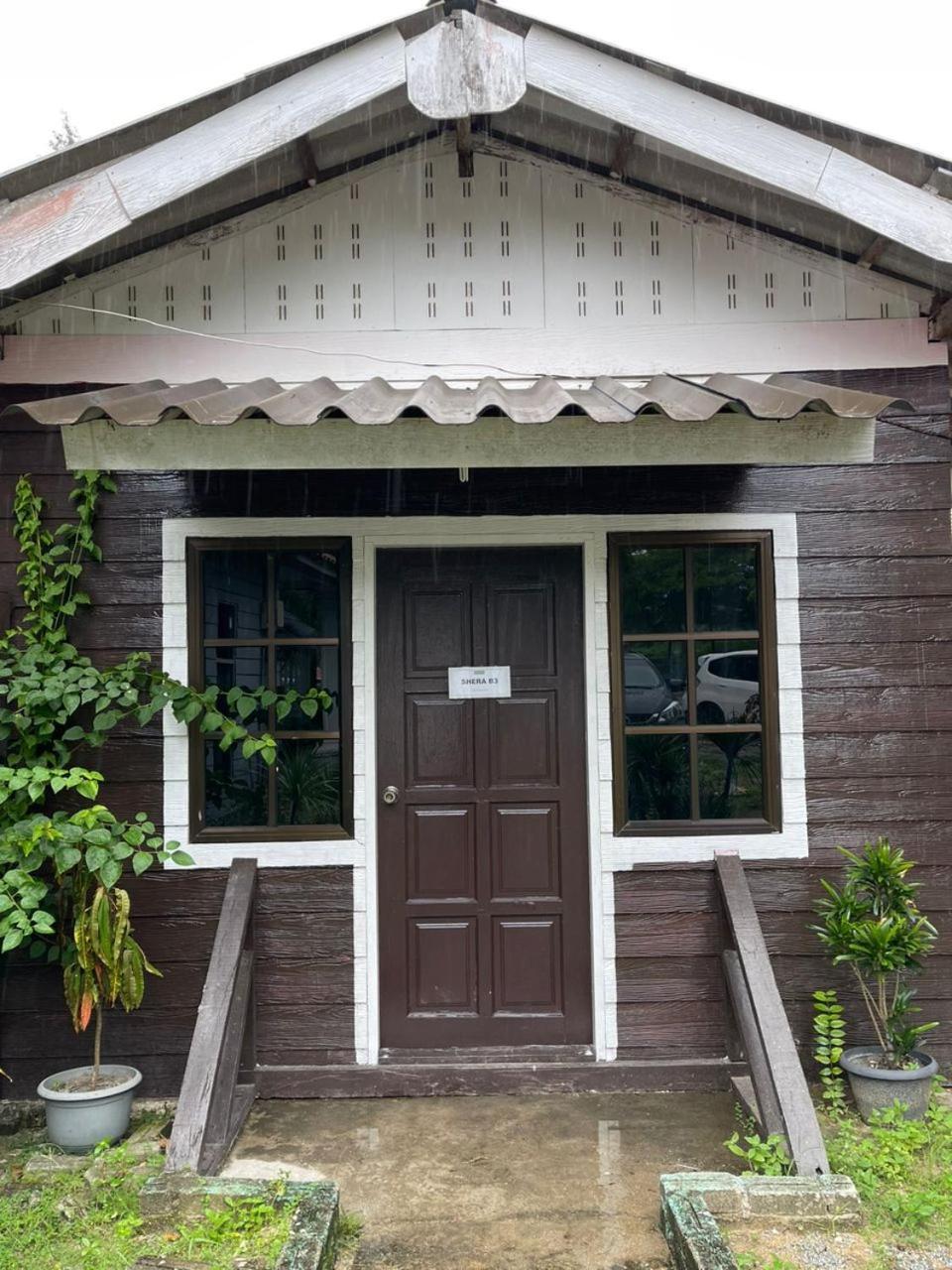 Dgeting Beach Resort Tumpat Exterior photo
