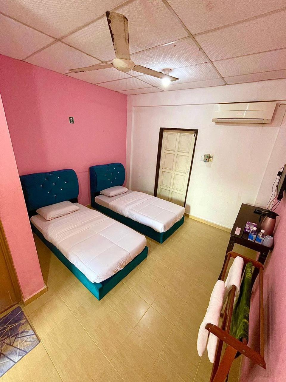 Dgeting Beach Resort Tumpat Exterior photo